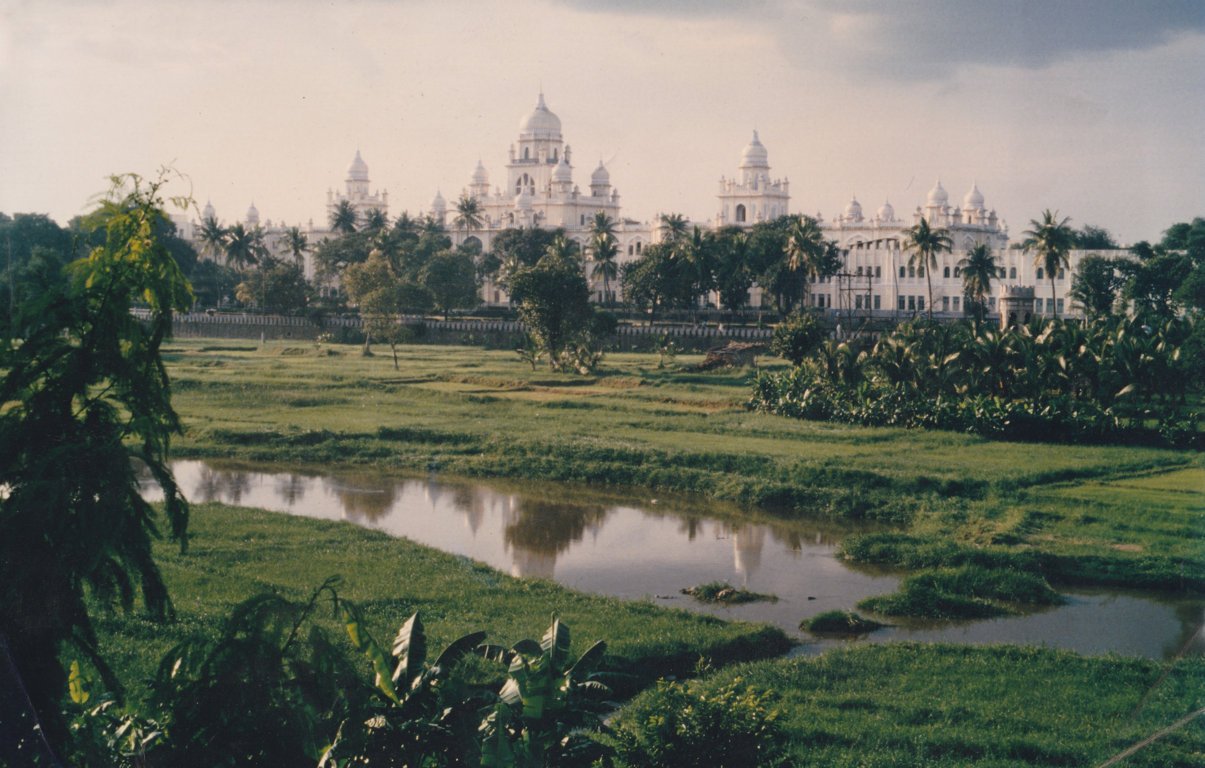 High-Court-Hyderabad-c.1985 - Photo by a German visitor