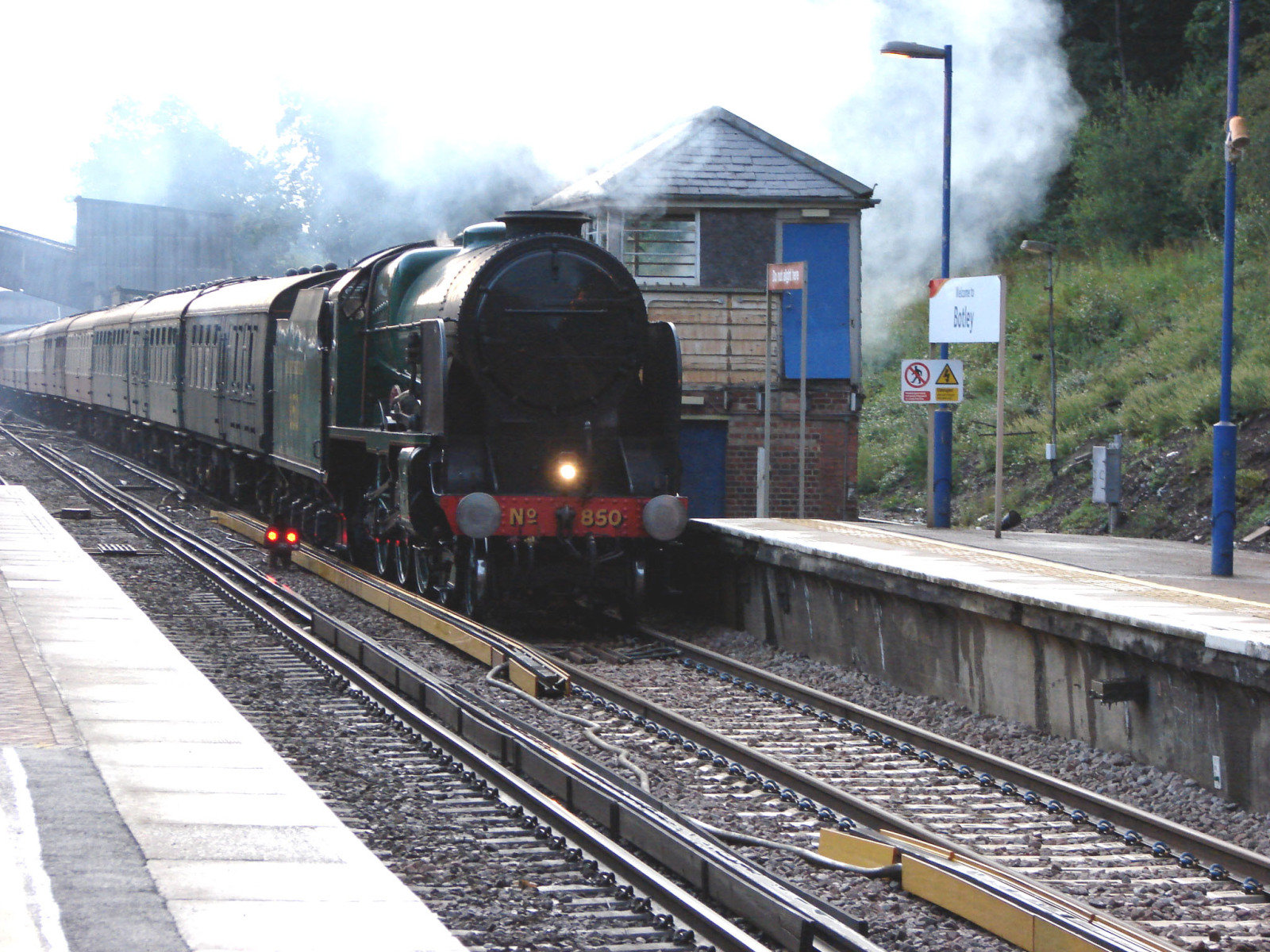 Steam locos at Botley