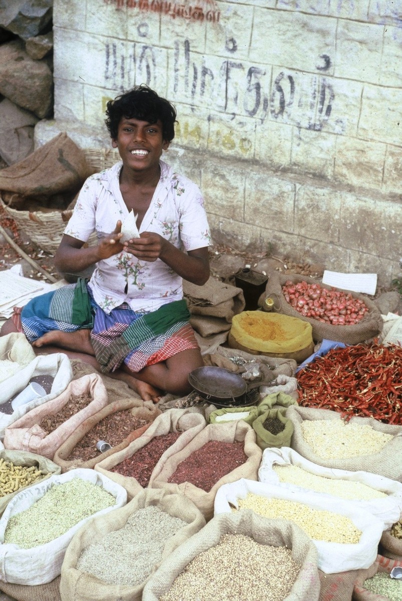 Market-spice-seller