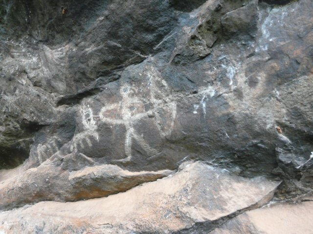 150909_meenmuttiparai_sheltr-paintings_gps-10-09-300-77-58-600_-16